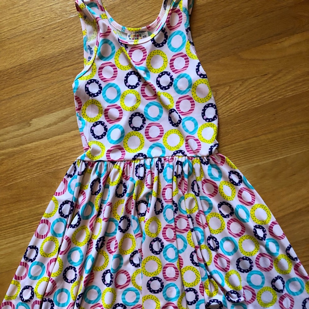 Dot Dot Smile, sleeveless dress, cool material, size 8/10